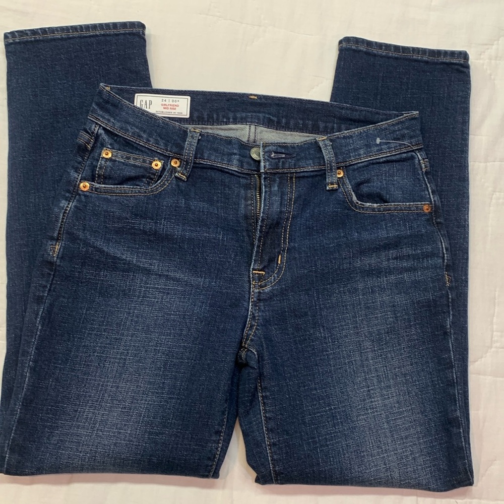 Gap Women's Mid Rise Girlfriend Jeans 24 00R Dark Wash Blue Denim Ankle Crop